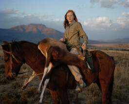 6476.50 001
huntress with buck, south africa 